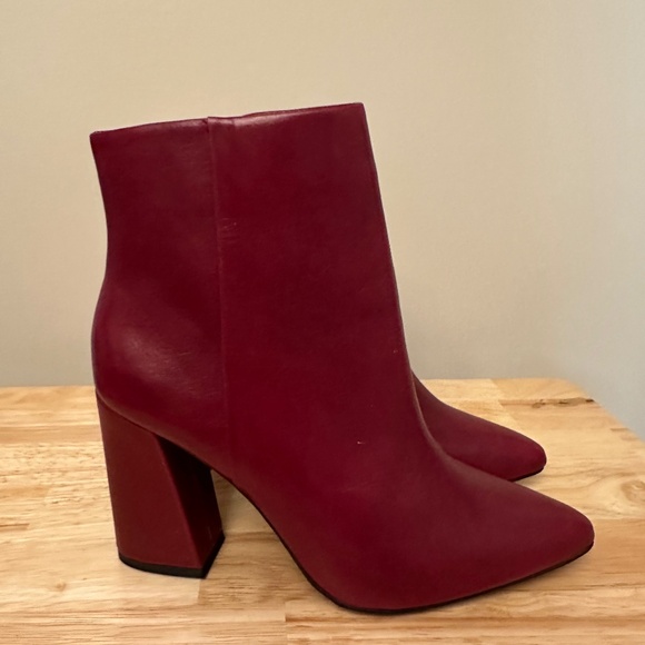 Vince Camuto Leather Deep Red Ankle Boots - Picture 4 of 6